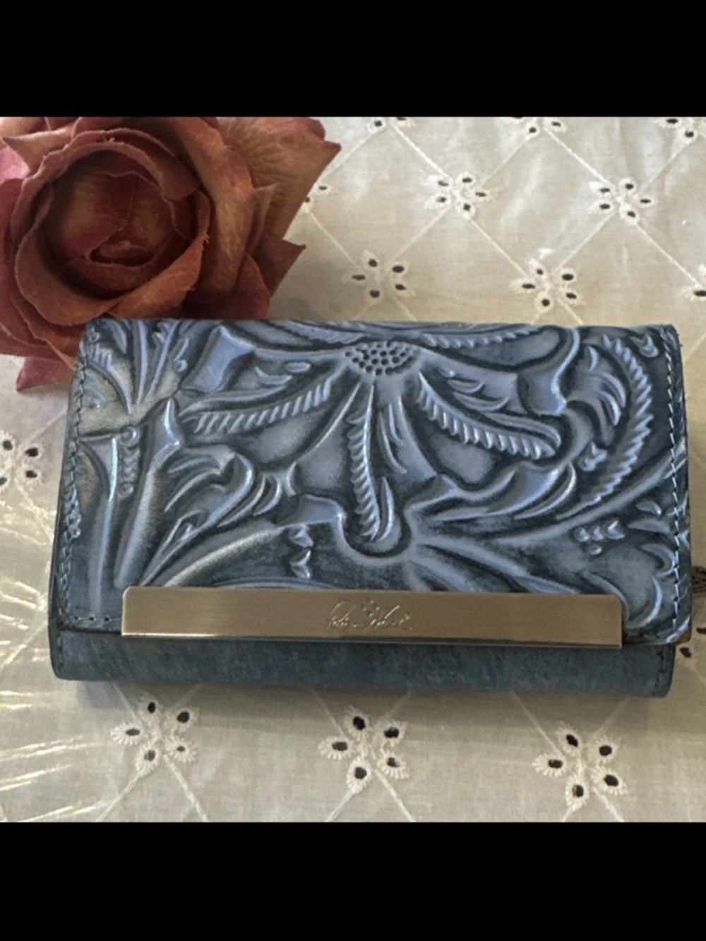 Patricia Nash Blue Floral Embossed Folding Wallet Credit Card Zipper Women